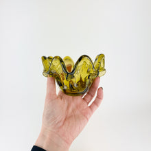 Load image into Gallery viewer, Murano Drip Nesting Ashtray Set
