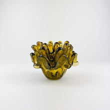 Load image into Gallery viewer, Murano Drip Nesting Ashtray Set
